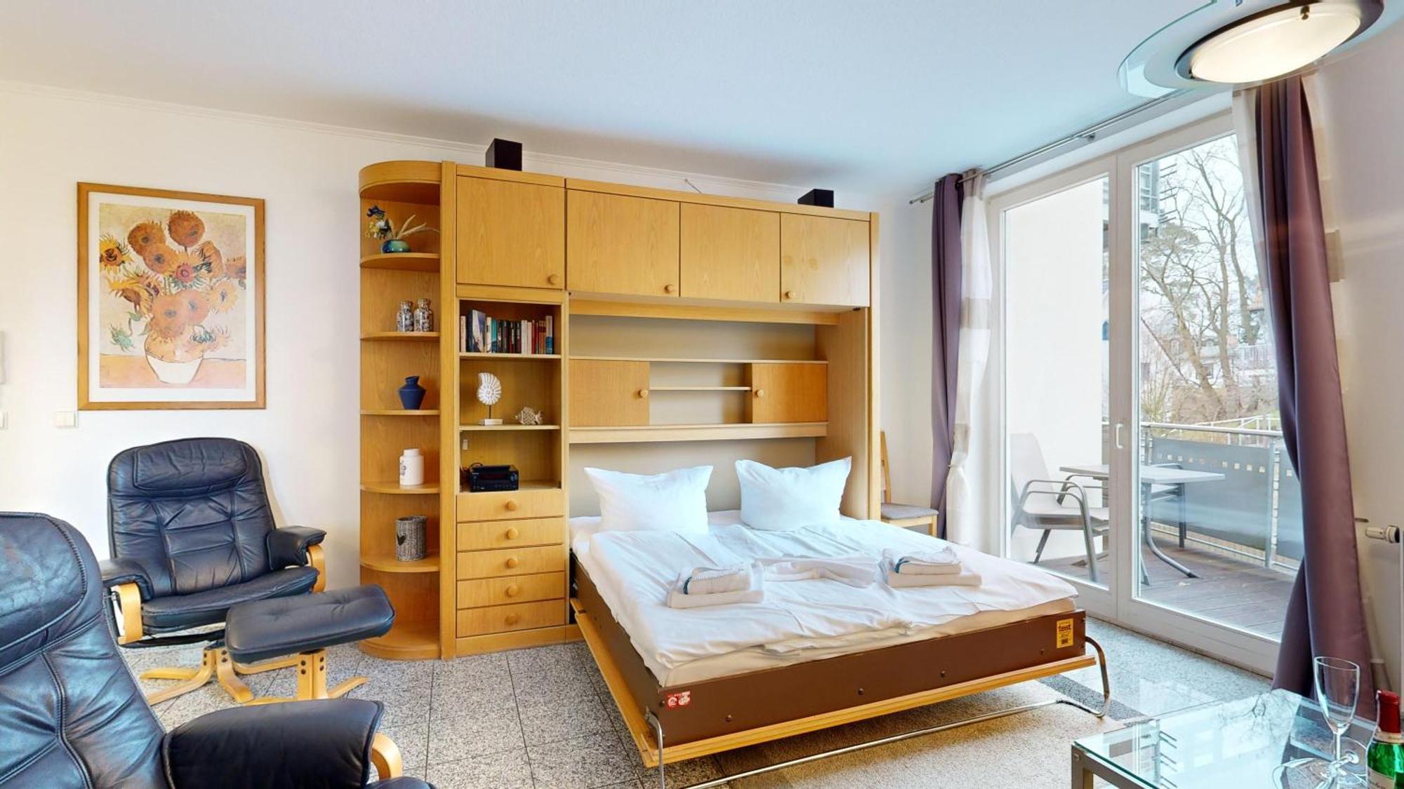 Strandnahe Mit Schwimmbad Im Haus, A Cappella 15, * Binz