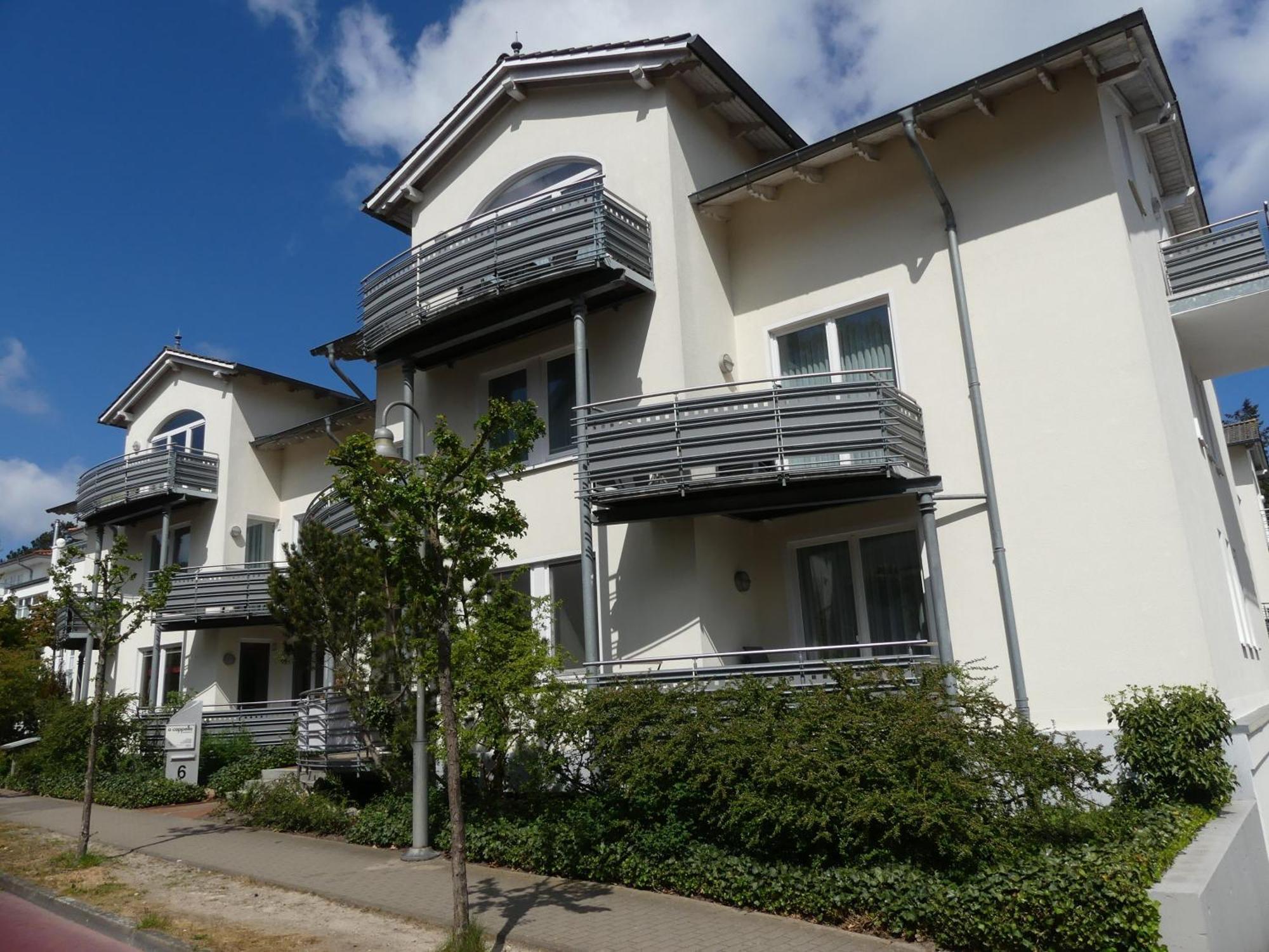 Strandnahe Mit Schwimmbad Im Haus, A Cappella 15, Apartment Binz